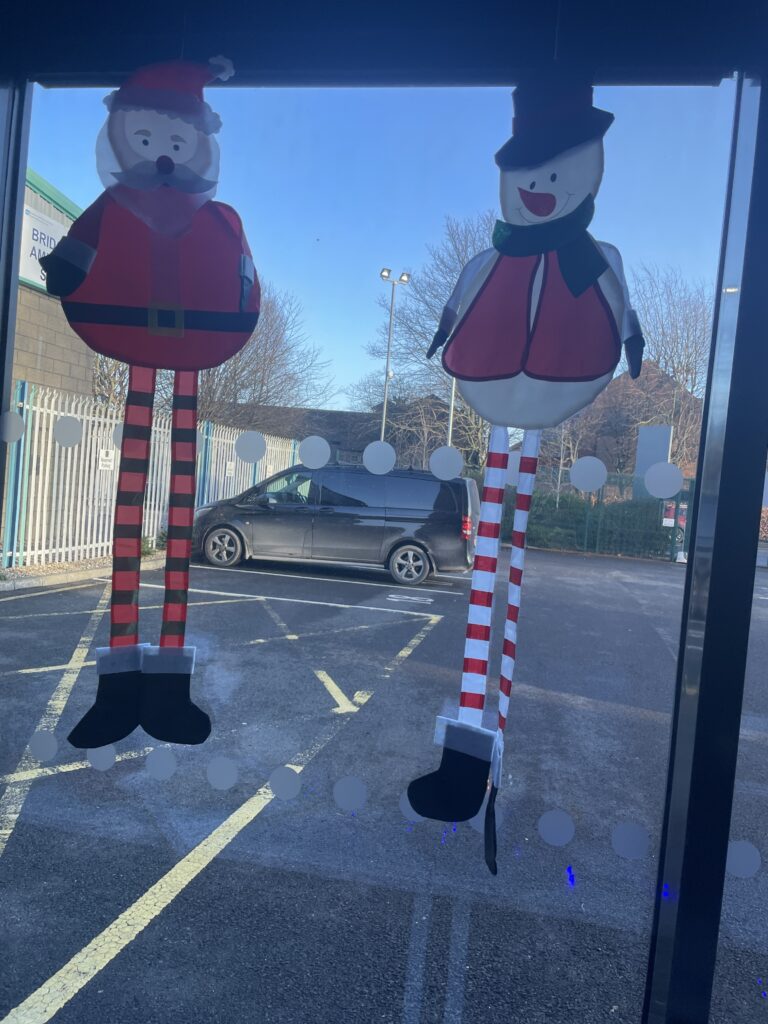 Bringing Our East Belfast Enterprise Community Together: Tenant Christmas Lunch π 2 IMG 4415